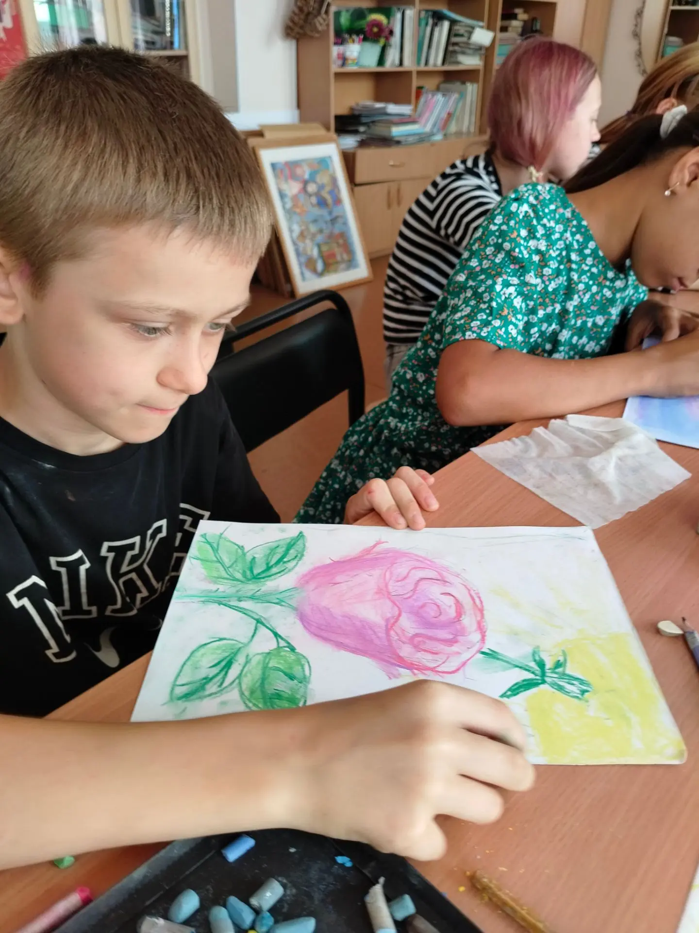 🌞🖼✏Какое чудесное утро! Сегодня наша школа искусств принимала юных художников из школьного лагеря.