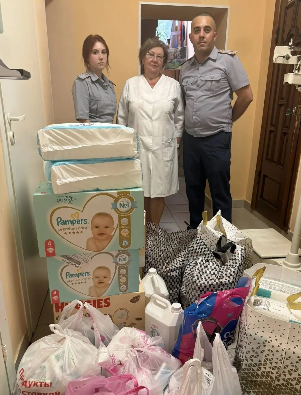 ✅Сотрудники СИЗО-1 оказали благотворительную помощь детскому дому «Солнышко»

🌐Сотрудники следствен