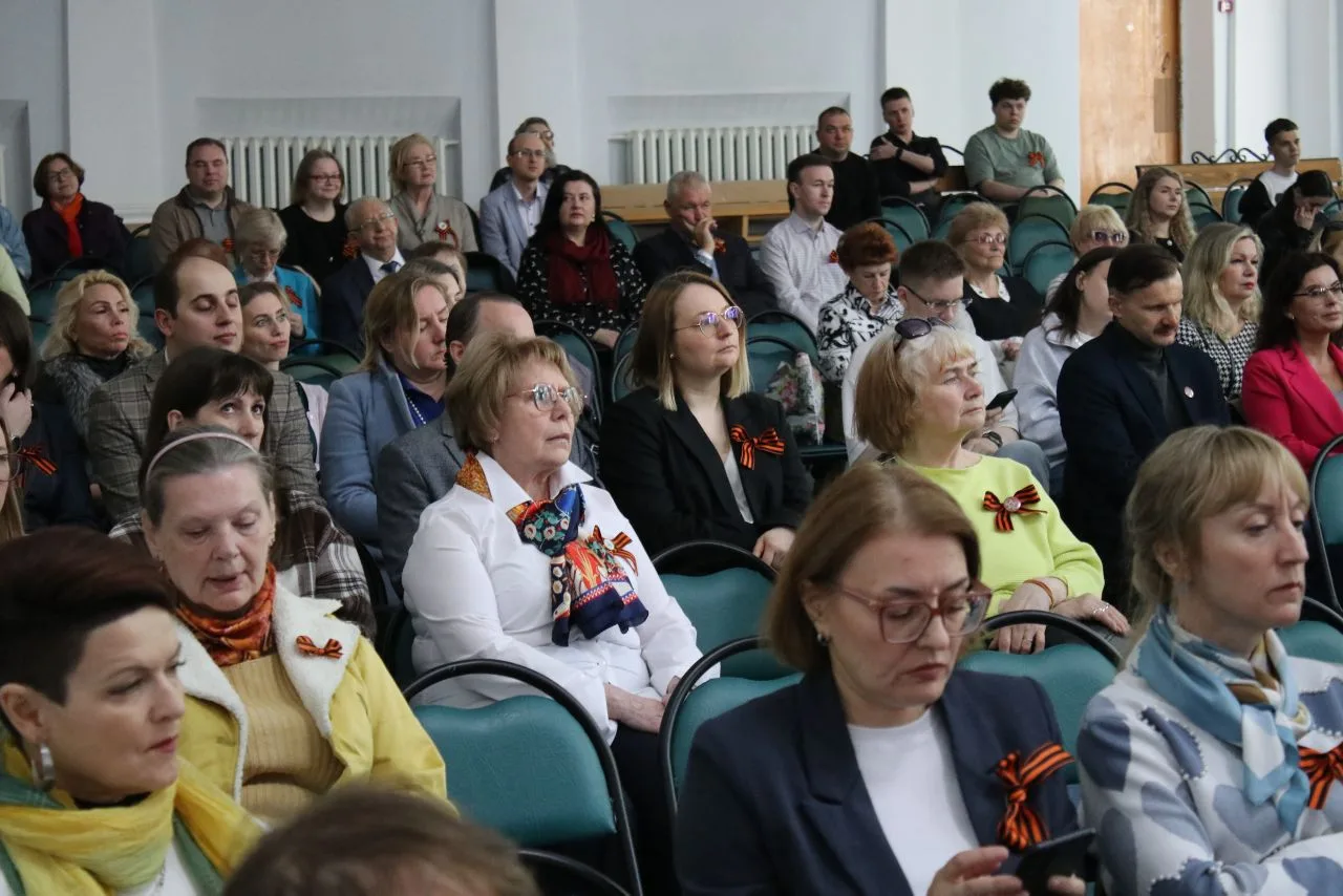 🕊 Демидовский университет отмечает 81 годовщину Победы в Великой Отечественной войне    На площадке 