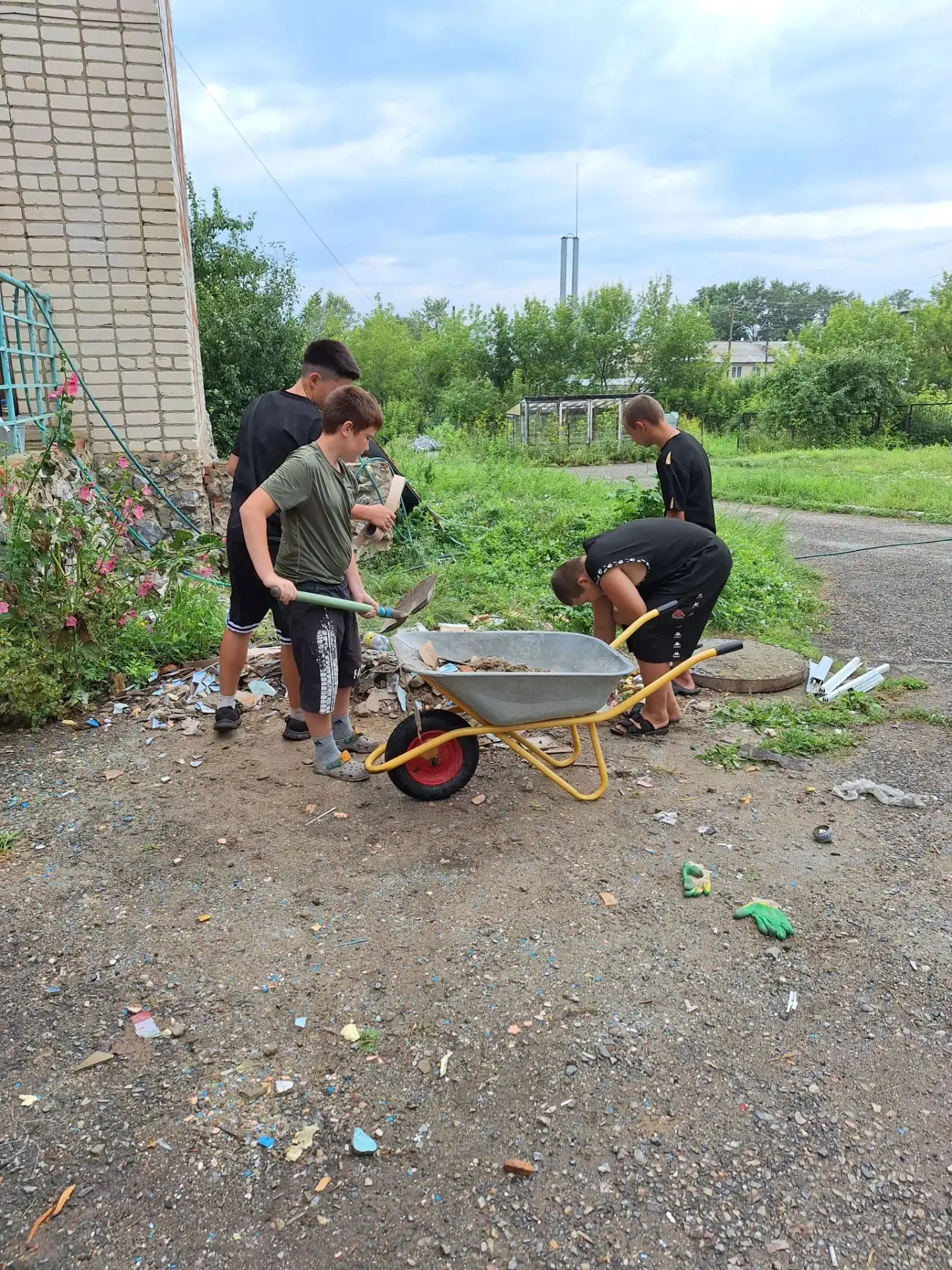 🎉 Пятая трудовая четверть в МБОУ Новомирская СОШ! 🎉