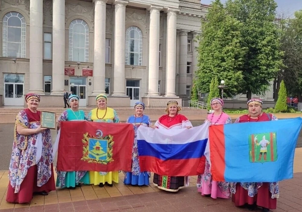 🪆 Комаричская "Сударушка" выступила на фестивале в Белоруссии

🌸🌱🪗 XXV Национальный фестиваль бе