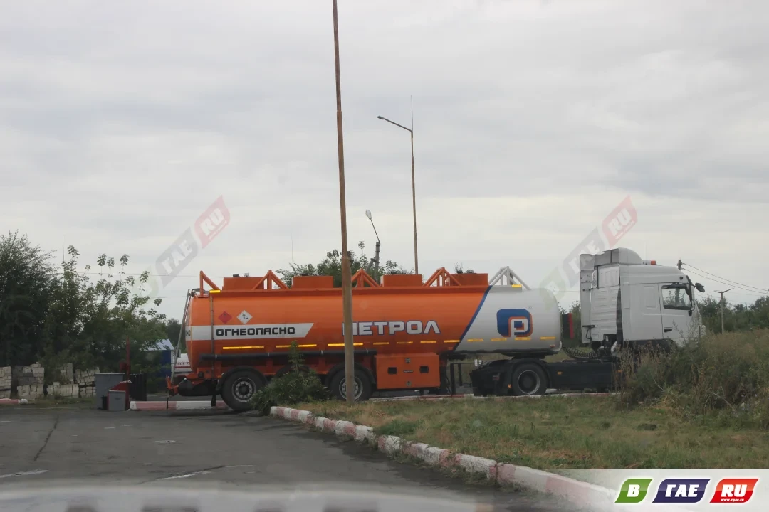 Заправки в Гае работают в «пульсирующем» ритме ⛽️