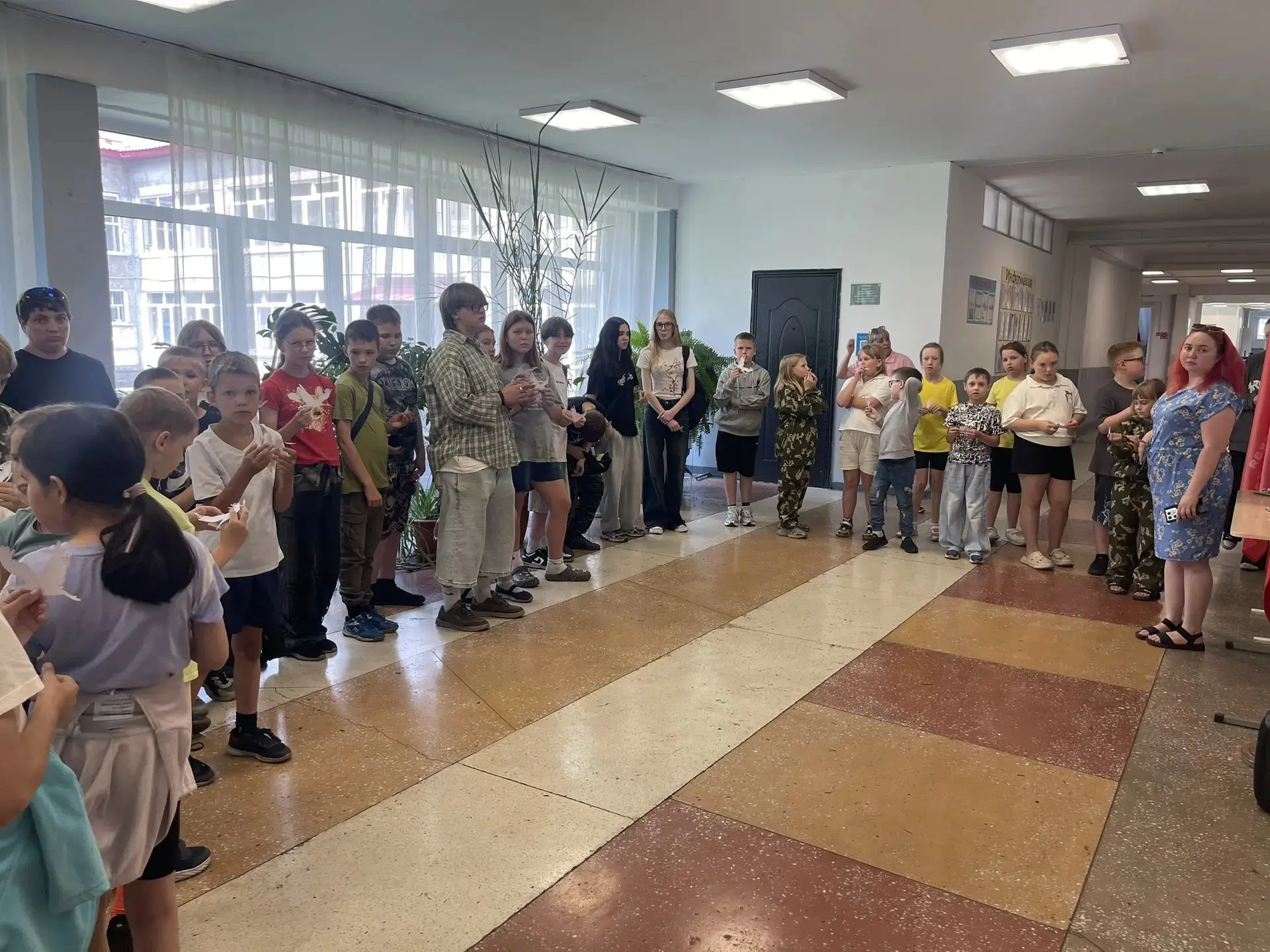 СОБЫТИЕ | ЛИНЕЙКА ПАМЯТИ
#ПомнимОВажном 
#Школа2Междуреченск

День памяти и скорби в лагере «Радость