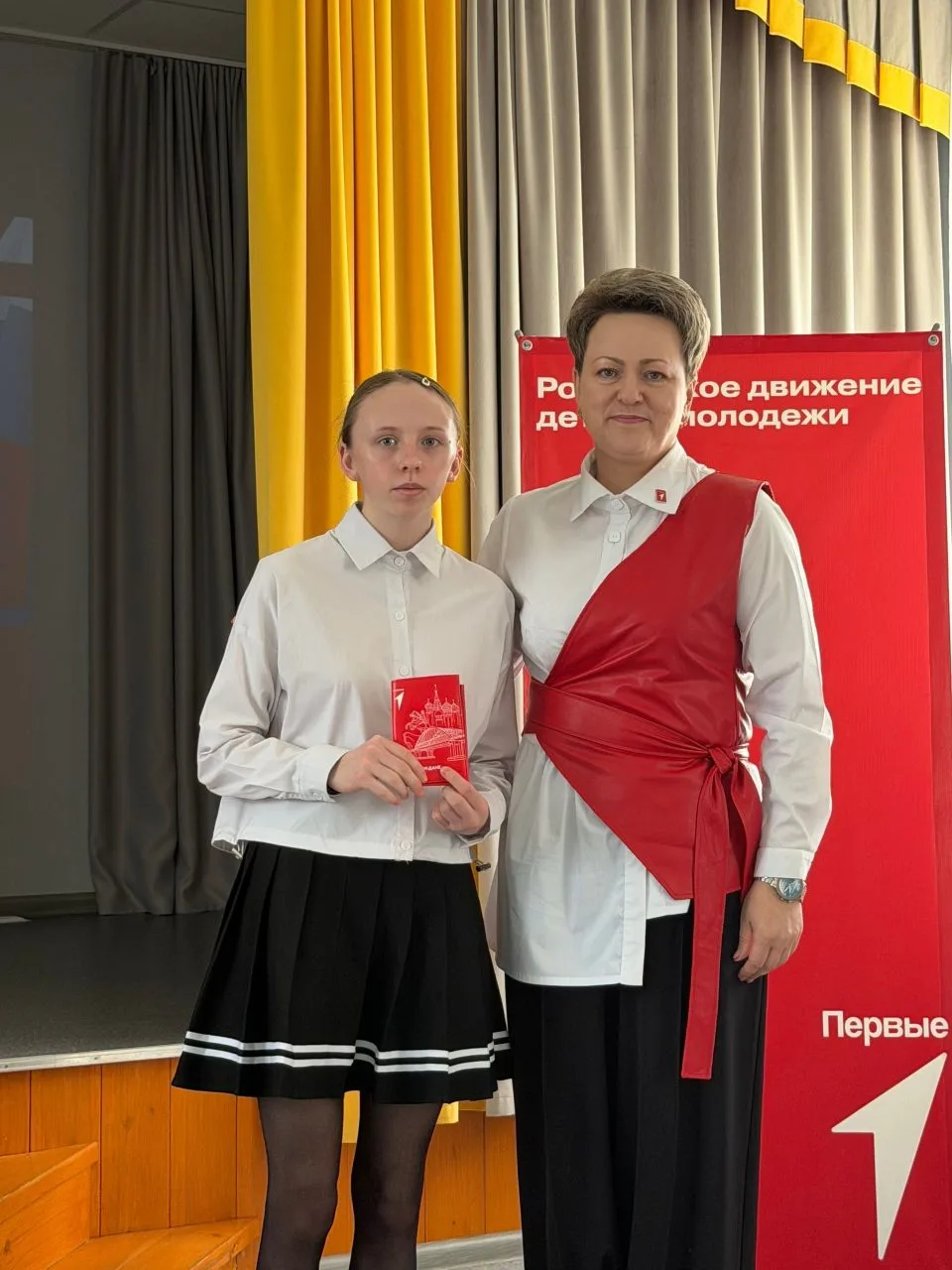 ✔️19 мая в День детских общественных организаций в молодёжном центре заместитель Главы ...