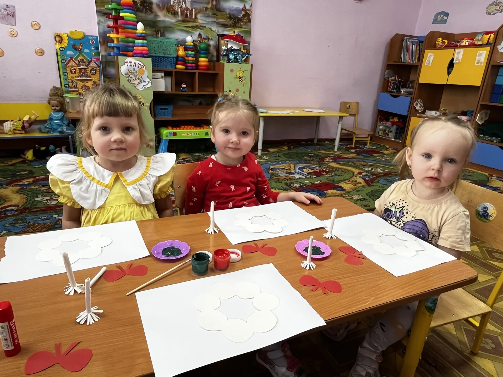 Сегодня с малышами говорили о празднике «Рождество». 🎊Так как пропустили этот Рождеств...