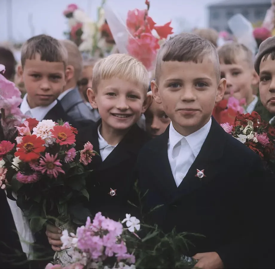 Псковская область. Учащиеся средней школы № 7 города Пскова, 1973 год. Фото Борис Кауфман.
