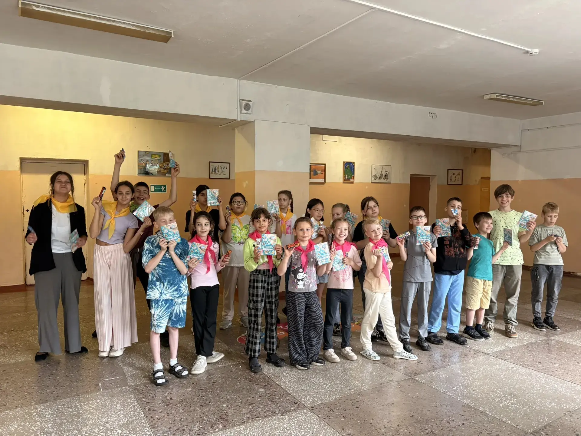 🏃‍♂️☀️ Зажигательные весёлые старты в «Солнышке»! ☀️🏃‍♀️

Сегодня наш школьный стадион превратился