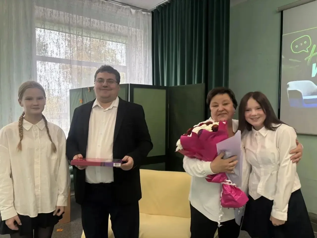 🎉 Ко Дню учителя в нашей школе прошёл яркий концерт «Шоу учителя»!