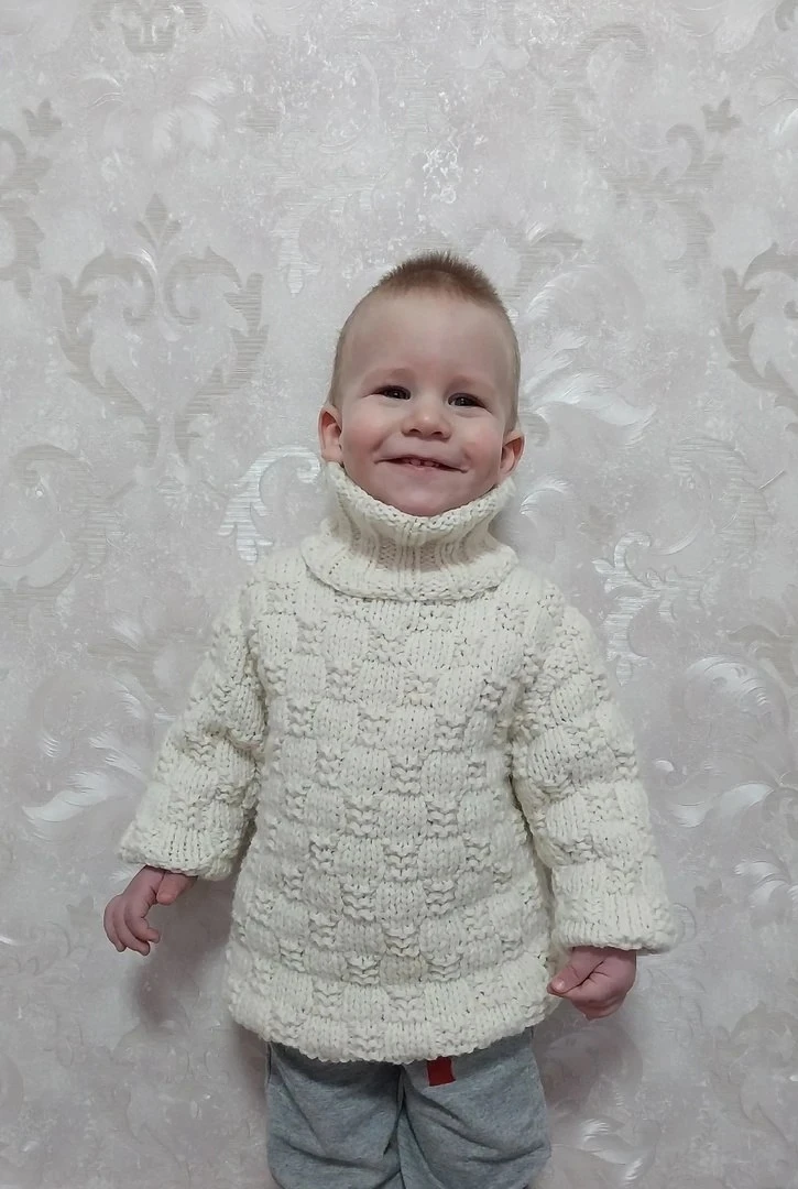 Свитер сыночку ☺️ очень тёплый, правда получился навырост😊 на след год уже будем носить