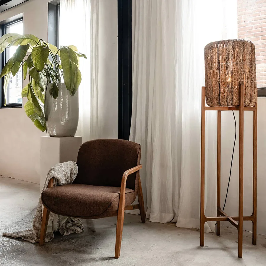 Новинки d-bodhi 

В Teak House появились новинки коллекции d-Bodhi, созданной голландским дизайнером
