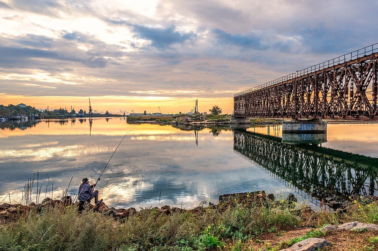 🌅 Доброе утро, Херсонщина!

Геническу

В этот город, сердцу милый
Наши Души вновь и вновь
Тянет с д