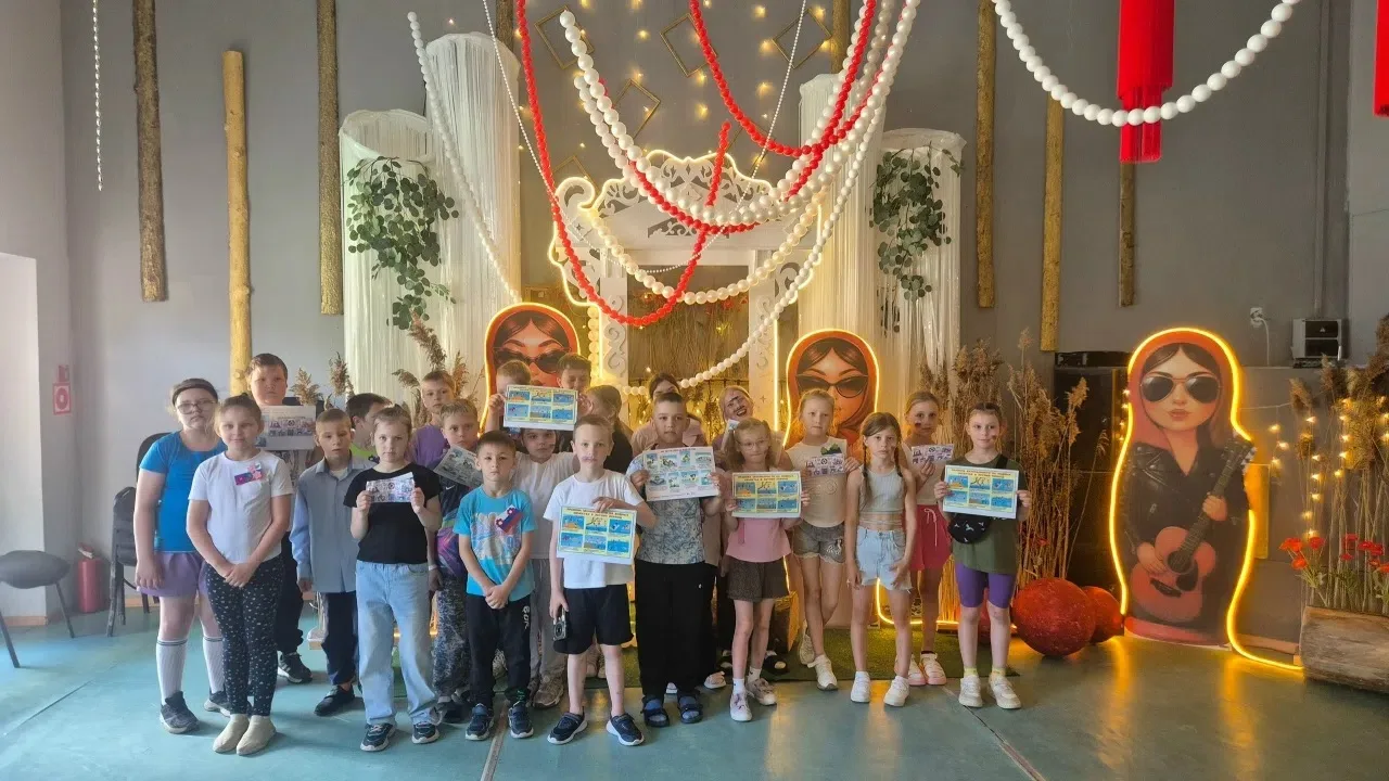 #домкультурыМулымья 
#2026
С наступлением жарких дней наши дети с радостью проводят время у воды-буд