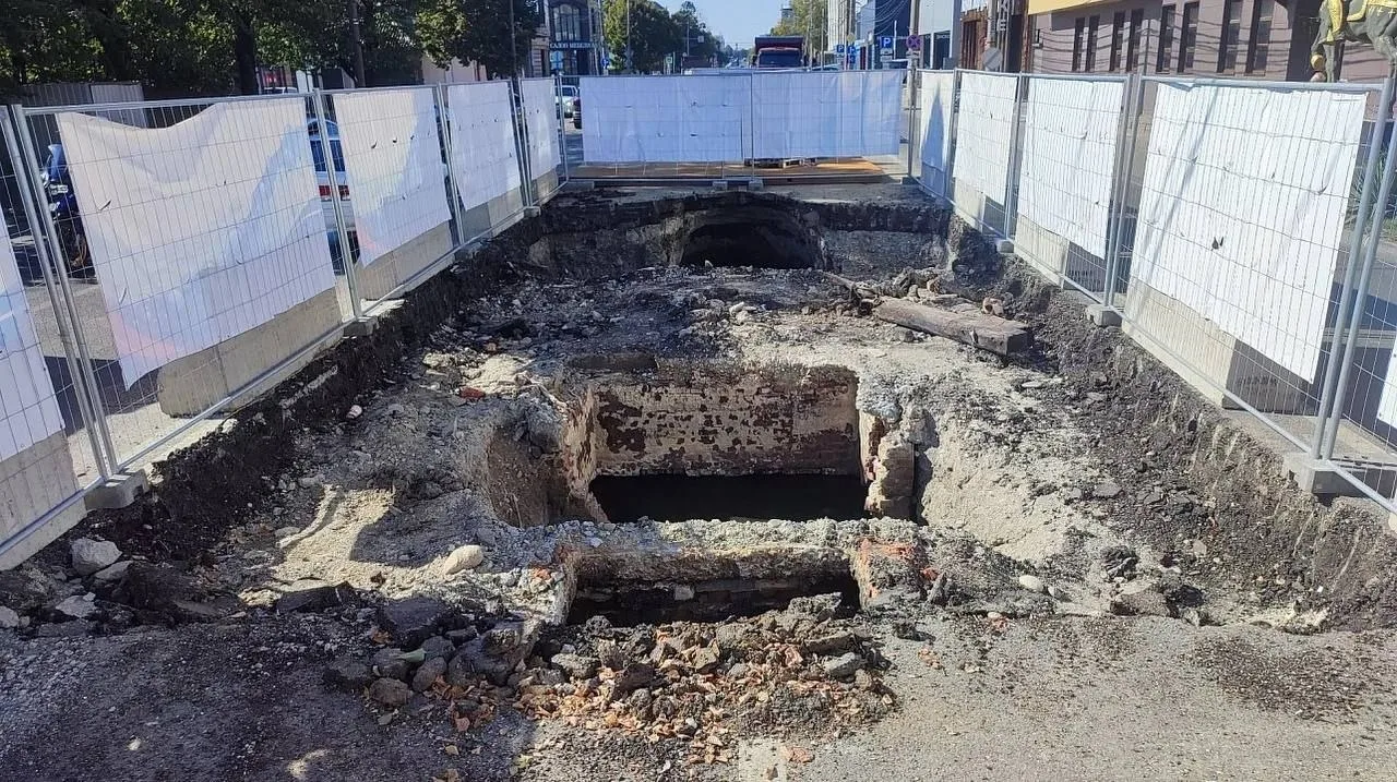 Ремонт коллектора на Красных Партизан затянется на четыре месяца
