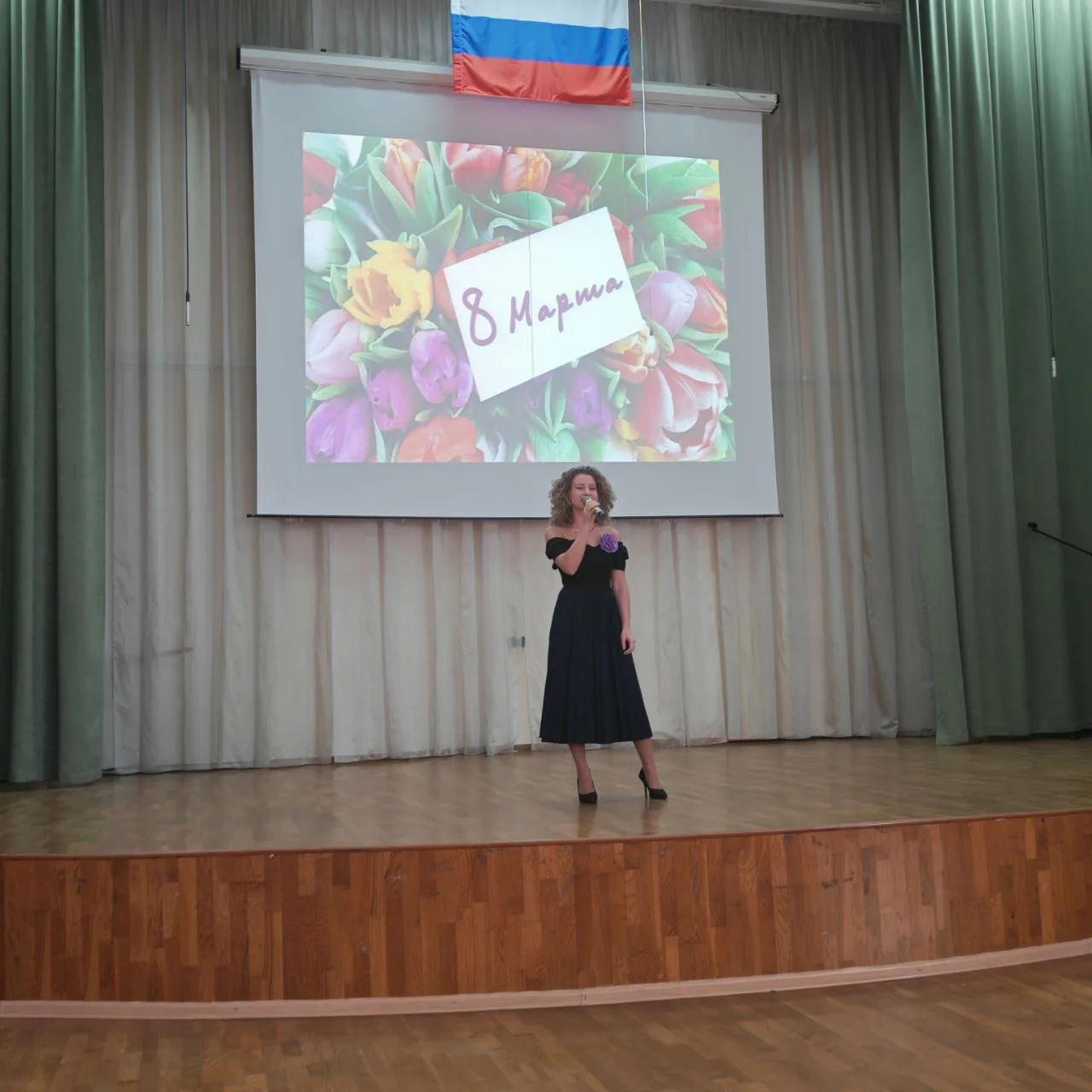 6 марта в честь праздника «Международного женского дня» наша школа погрузилась в атмосферу радости, 
