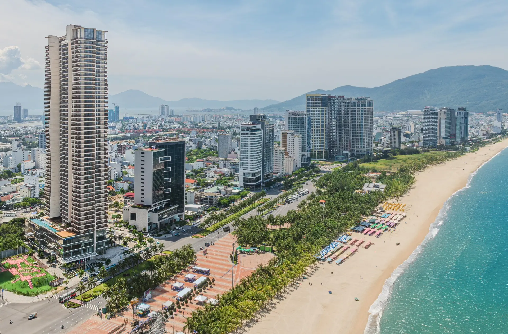 WYNDHAM SOLEIL DANANG 5⭐️

Здесь сейчас отдыхают туристы нашей Ирины и делятся первыми отзывами ❤️
«