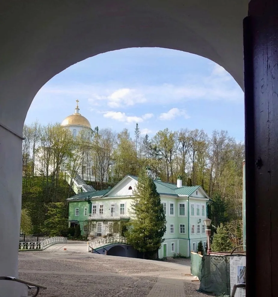 🕊️ ЕДЕМ В ПЕЧОРЫ — место настоящей Любви

«Что я увидел в Печорах? Не поверите, я увидел настоящую 