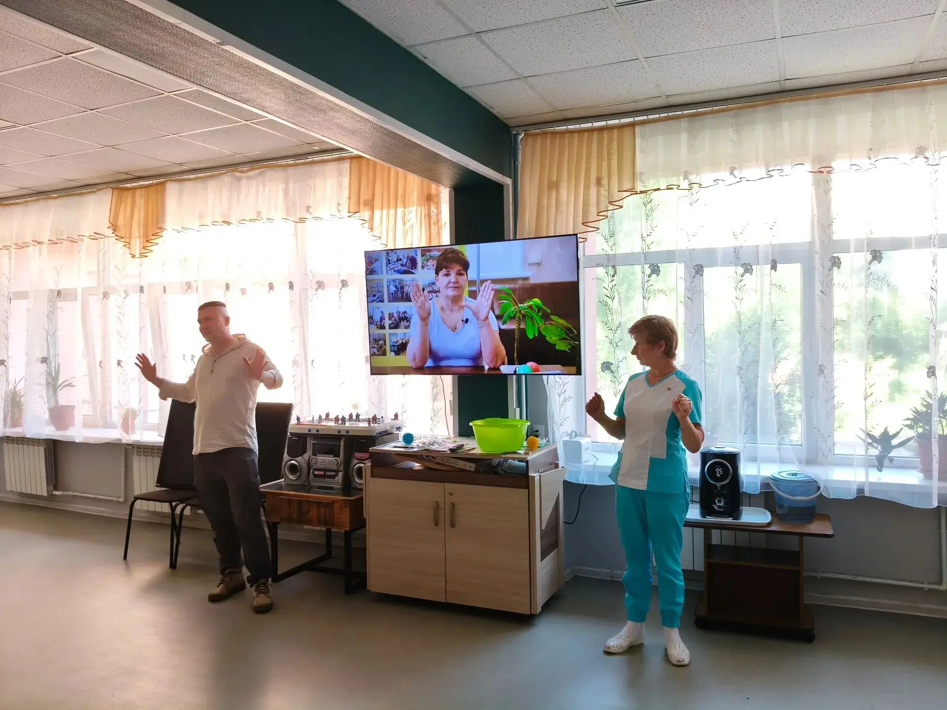 Неделя Здоровья продолжается⚕️

Специалист по социальной реабилитации Вадим Япаев совместно с палатн