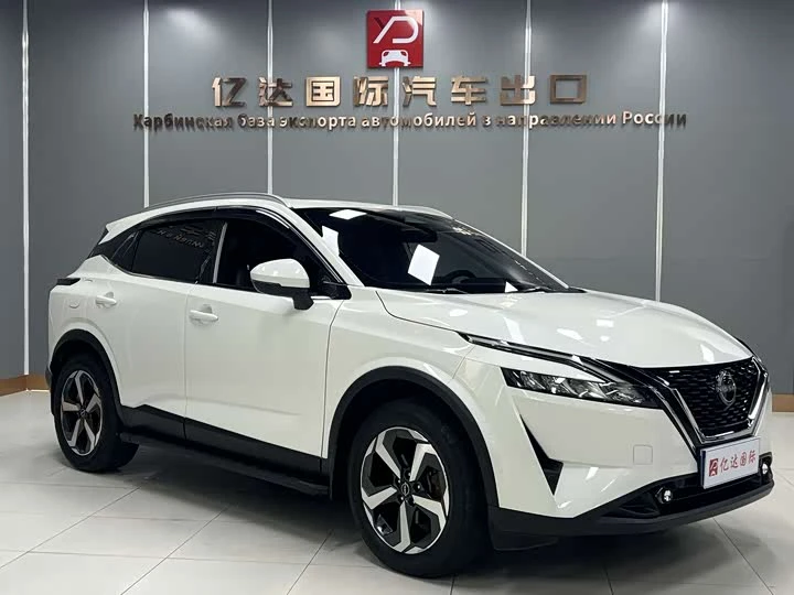 Nissan Qashqai 2023г 1.3T CVT Deluxe Edition