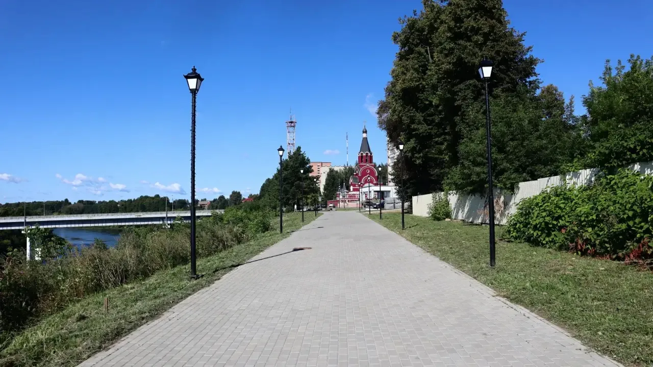 В Ржевском округе продолжается активная фаза ремонтно-строительных работ.