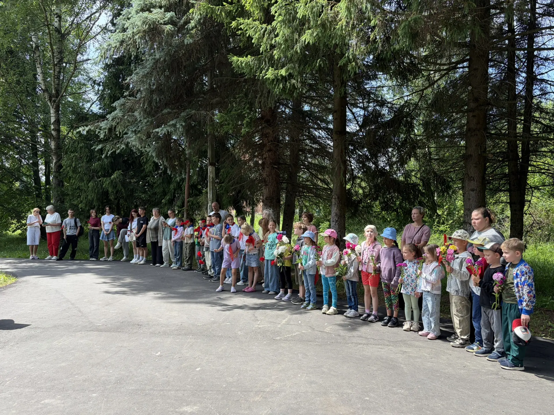 22 июня в летнем лагере «Росток» прошёл День памяти и скорби- день, когда мы вспоминаем тех, кто отд