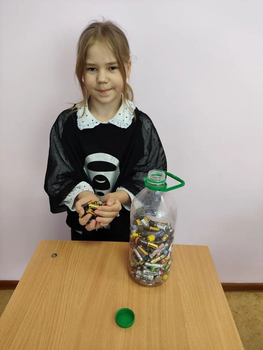 ♻️🌱 Наша школа принимает активное участие во Всероссийской акции "Экологический субботник. Зелёная в