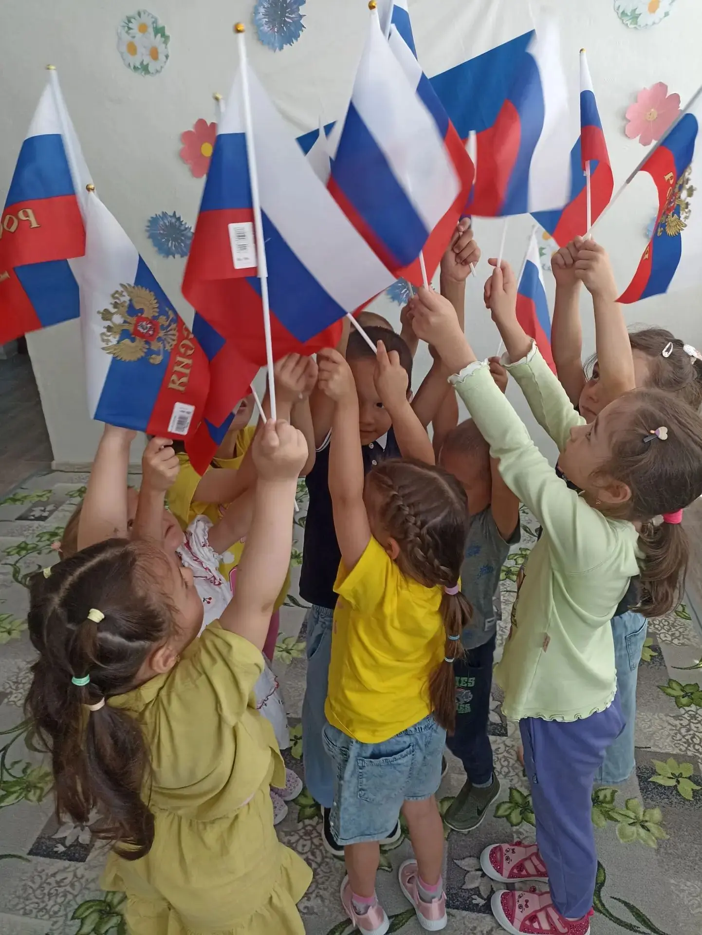 🇷🇺🎉 Сегодня в нашем детском саду прошел замечательный праздник — День Государственно...