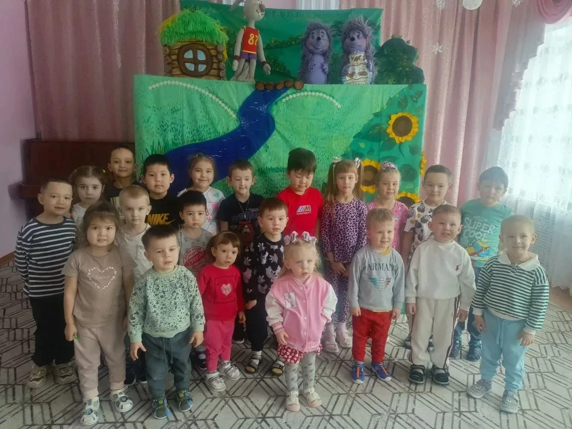 В рамках, плана работы с социумом театр кукол "Лапочка" г. Орска побывали у нас в гостя...