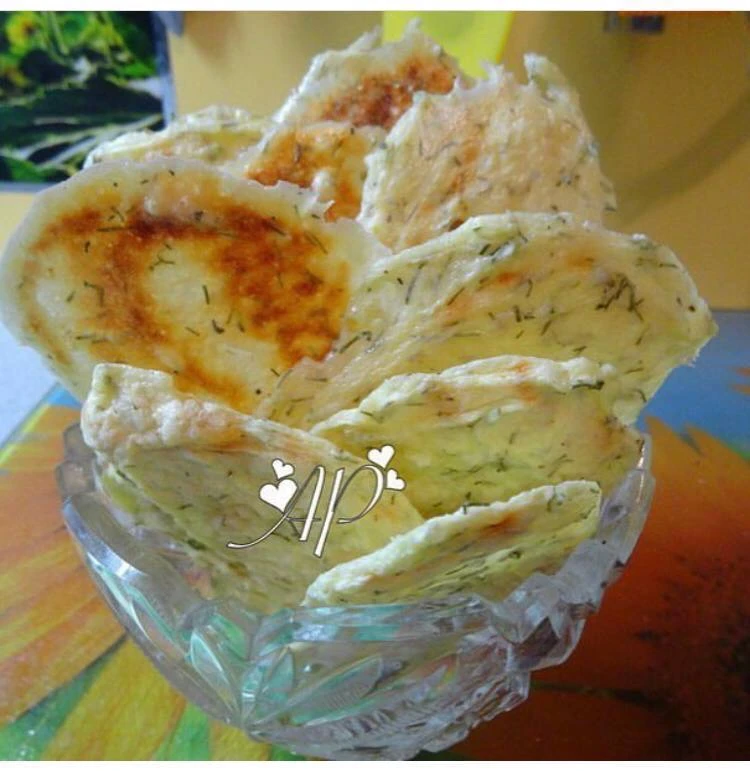 "Сырные" чипсы.