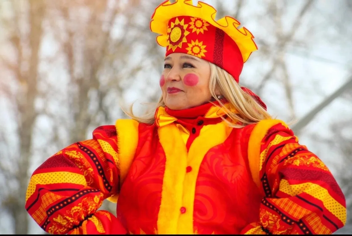 22 февраля на центральной площади города Лакинск, словно расцветая под ласковым весенни...