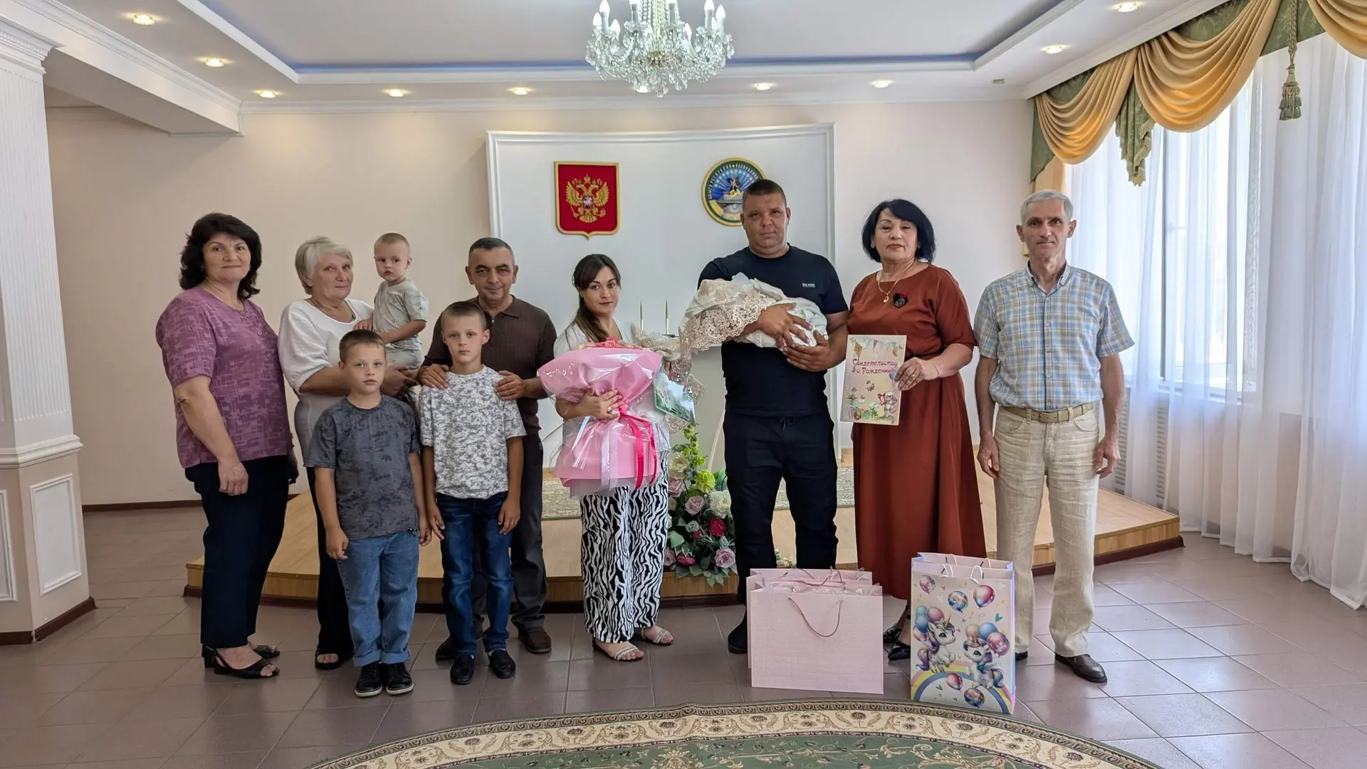 Двойная радость в Шовгеновском районе: на свет появились близняшки! 👼👼

В преддверии Дня семьи, лю