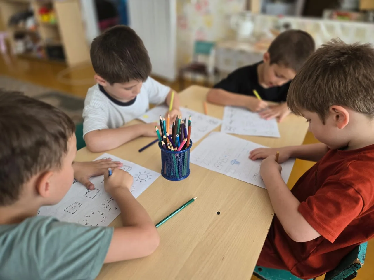 Развитие моторики у детей 5 - 6 лет - это важный этап подготовки к школе, который влияе...