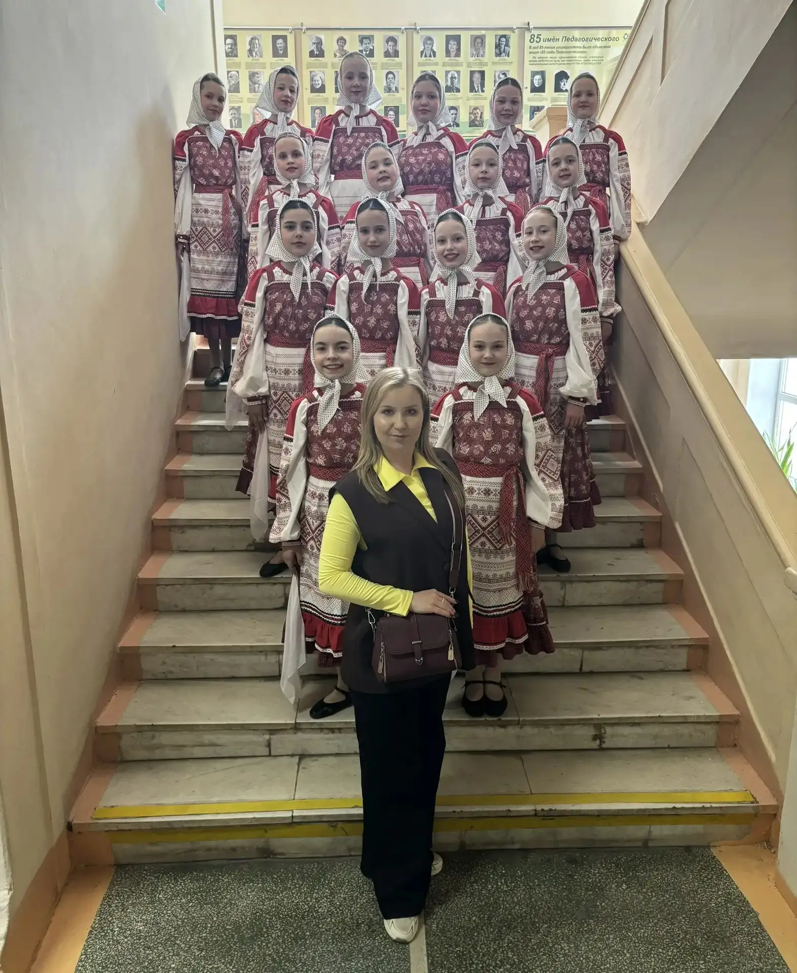 🎓 Сегодня наши танцевальные коллективы "Планета детства" и "Браво, парни!" стали частью большого и т
