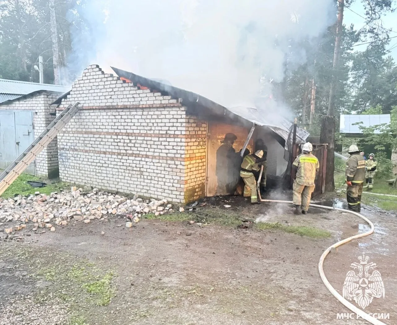 #СводкаМЧС

За сутки пожарно-спасательными подразделениями Рязанской области ликвидировано 7 пожаров