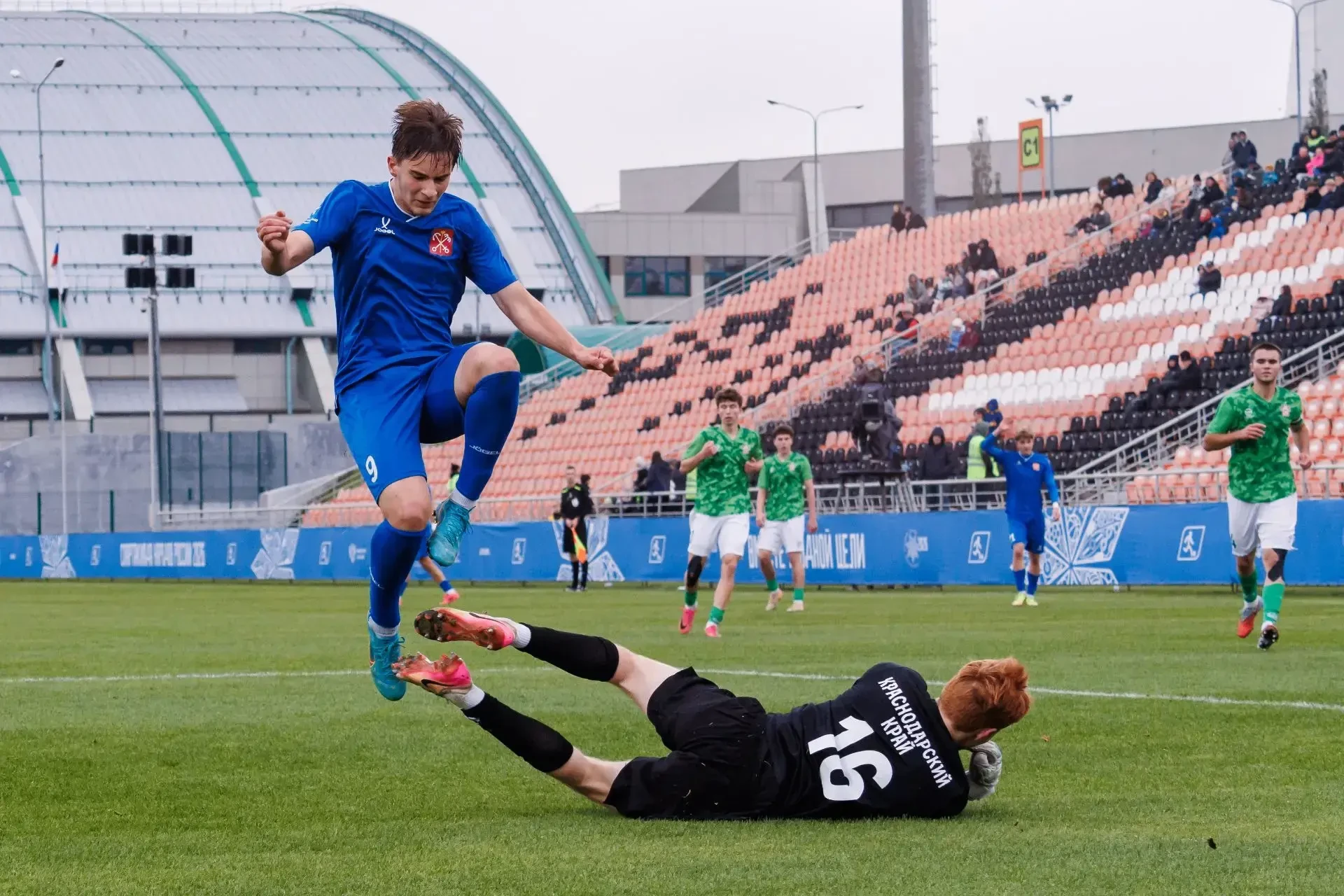 🏆 Петербургские футболисты стали победителями турнира