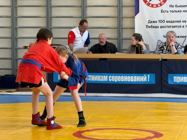 🥋 6 мая в п.Чална прошел турнир по самбо, посвящённый Дню Победы, в котором приняли юные борцы из Э