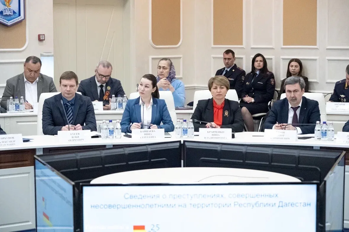 И.о. ректора КЧГУ Умар Ахматович Узденов принял участие в совещании по профилактике деструктивных пр