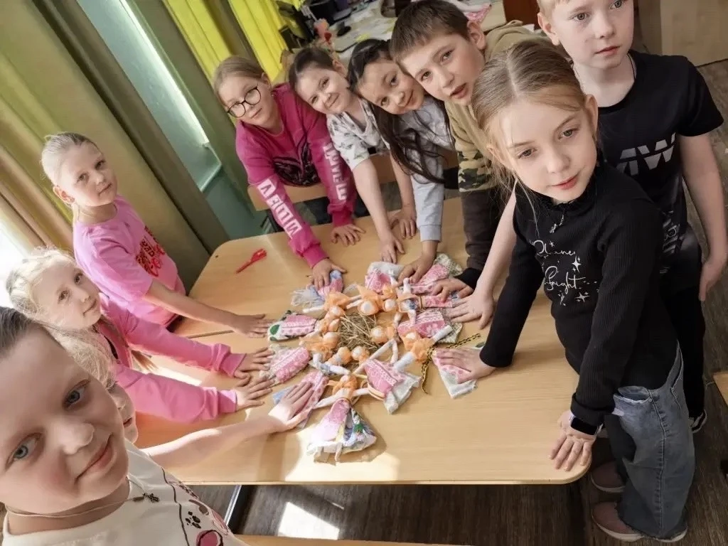 В День защиты детей наш пришкольный лагерь наполнился радостью, творчеством и частичкой...