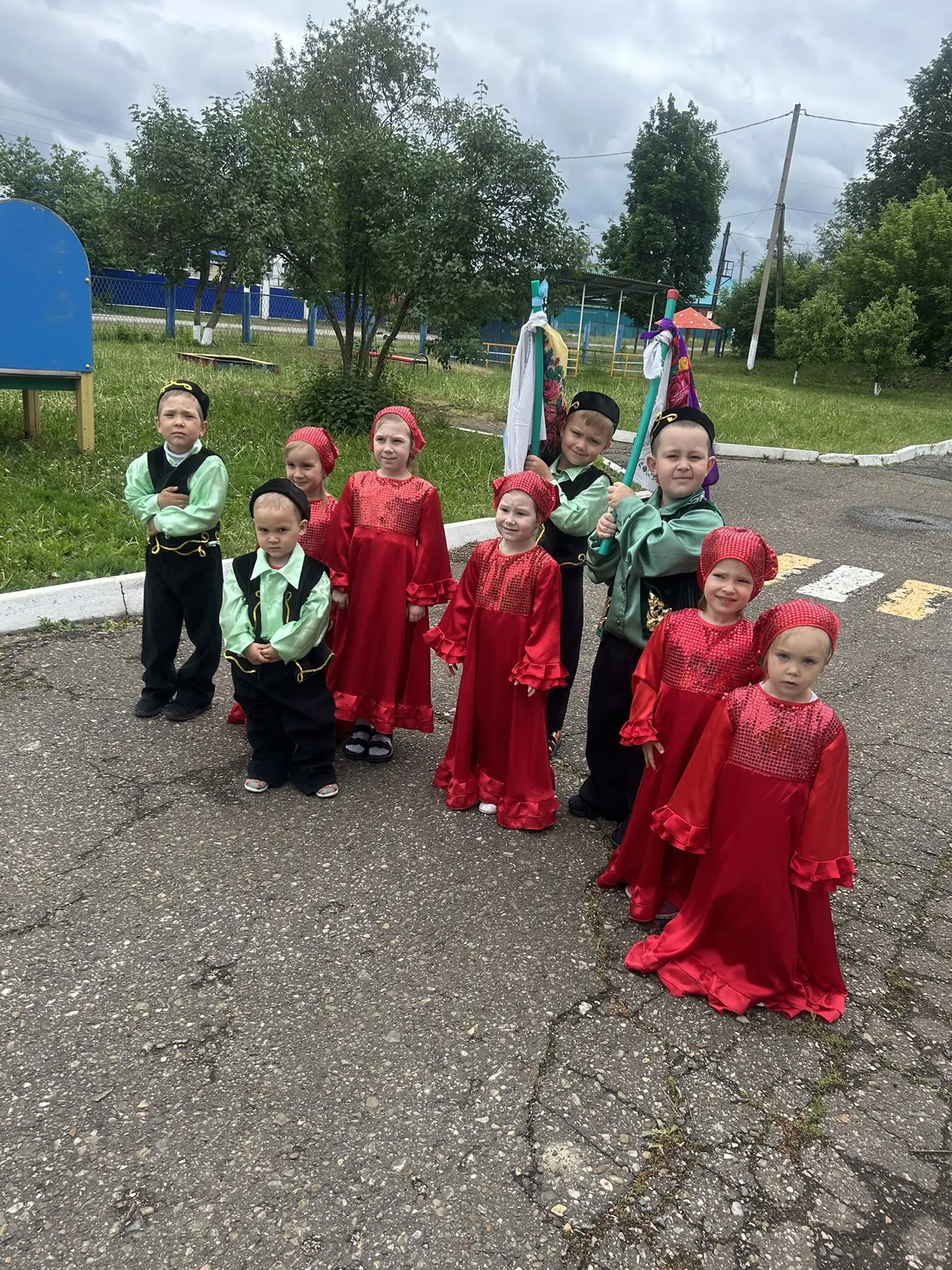 Поздравляю всех наших деток! Пусть все будут здоровыми и счастливыми всегда🤲🤲🤲♥️♥️♥️