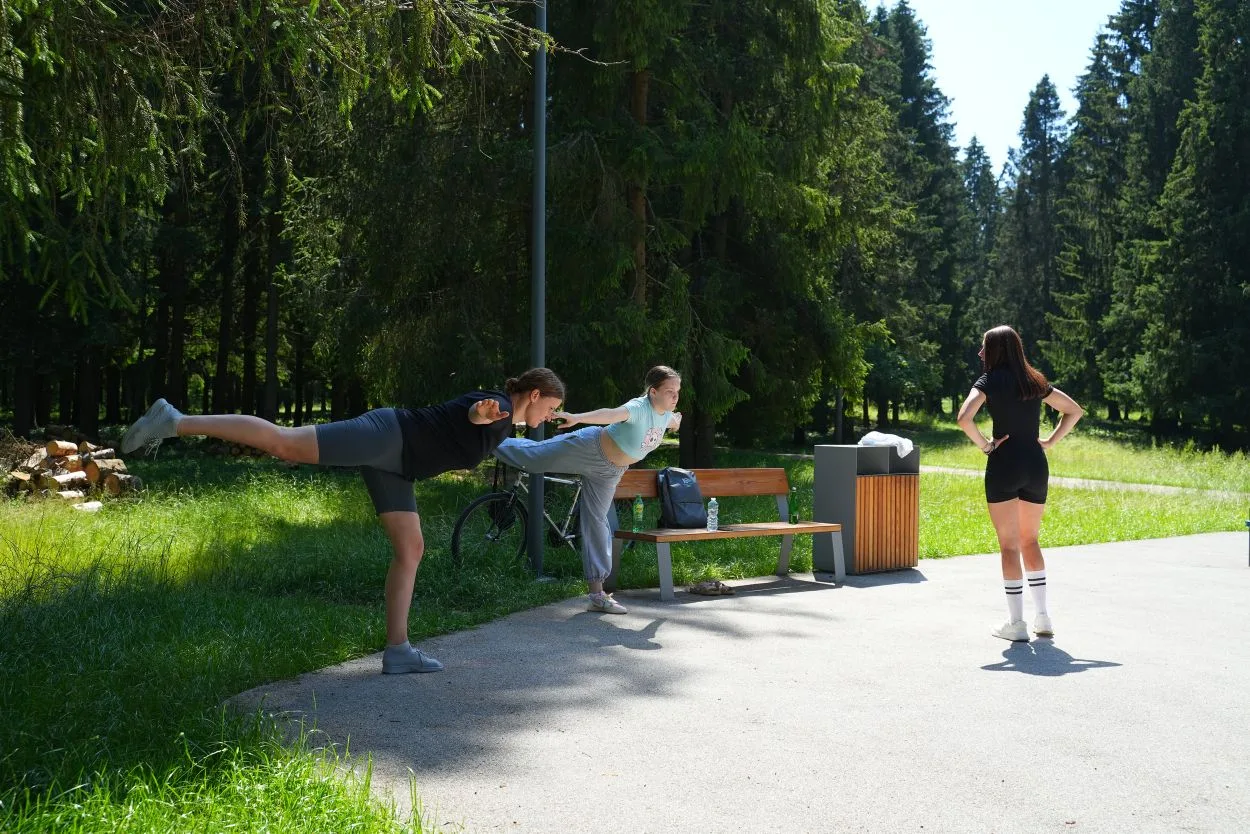⚡️Спорт в парке⚡️

🌿💧 В Лесопарке «Загорское море» вы можете не только поплавать и насладиться кра