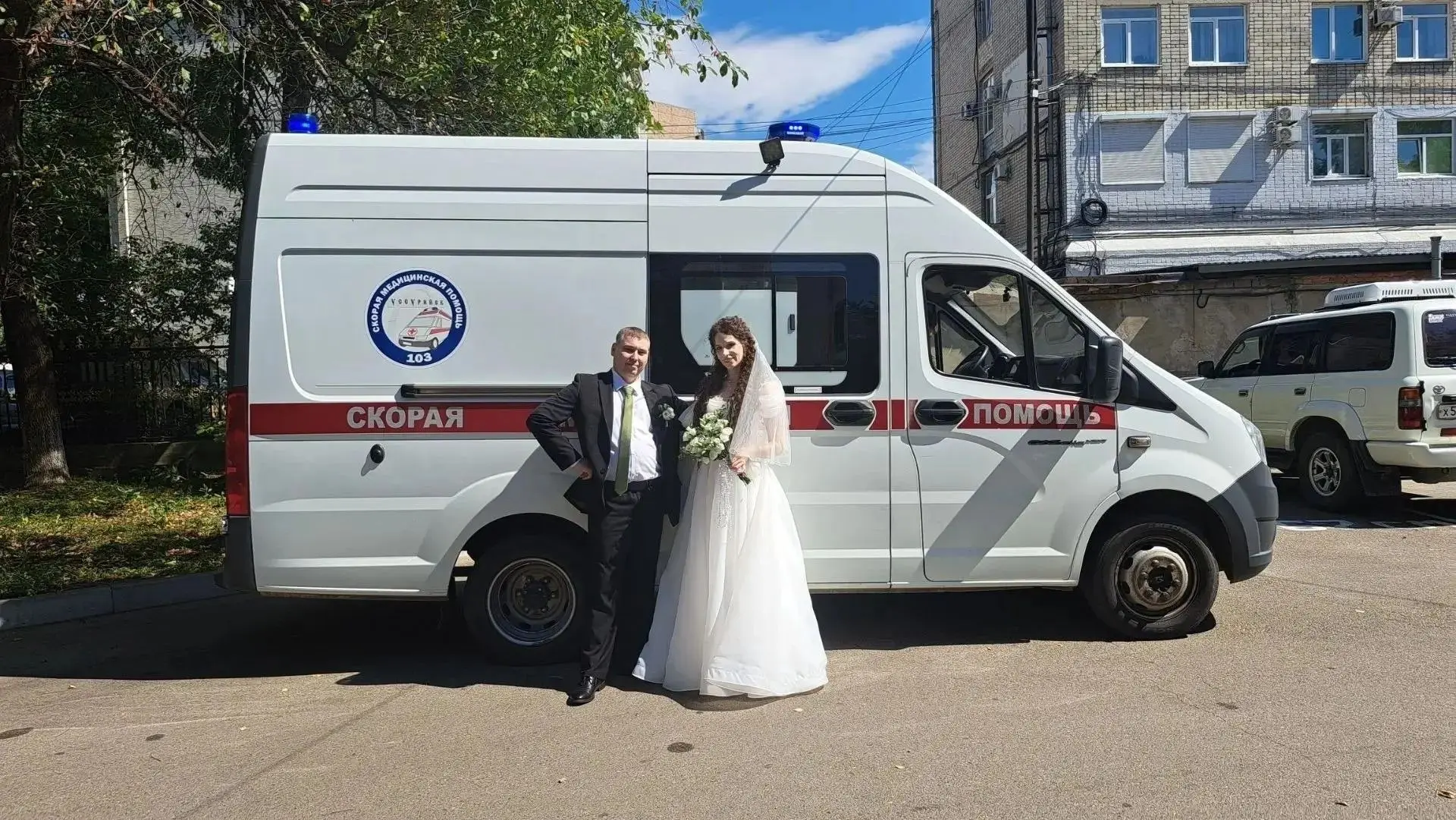 ❤️ Совет да любовь: в Уссурийске две пары медиков скорой сыграли свадьбы