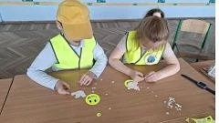 Безопасный мир — в наших руках! Отряды ЮИД нашей гимназии присоединились к важной и трогательной акц