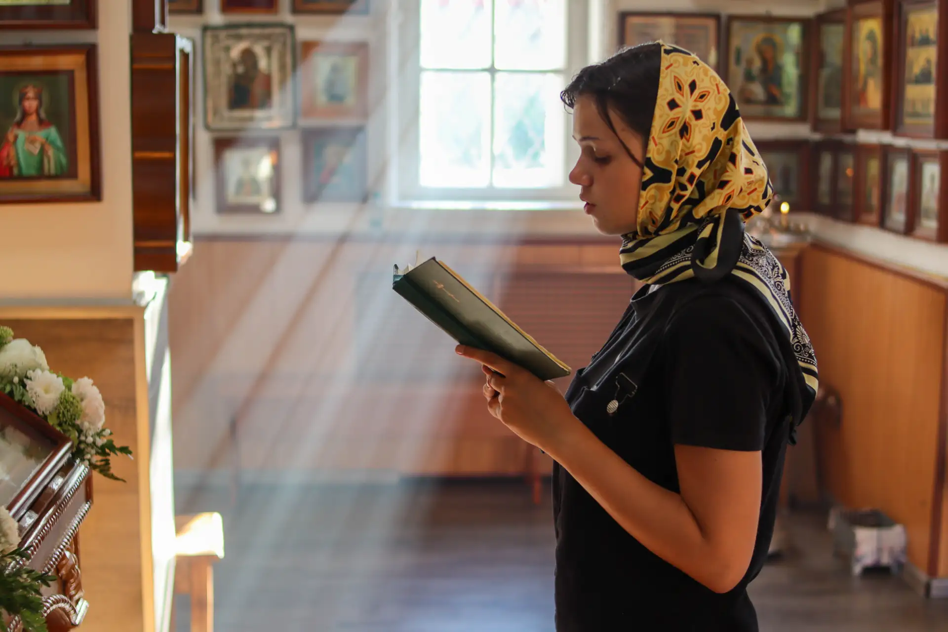 ⛪ Вечерняя пятничная служба отца Иоанна