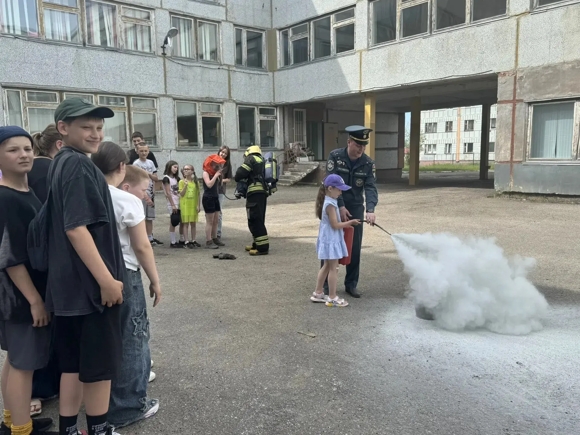 «Территория детства» День 16☀️

Сегодня был отличный день! Ребята сходили в центральную и детскую би