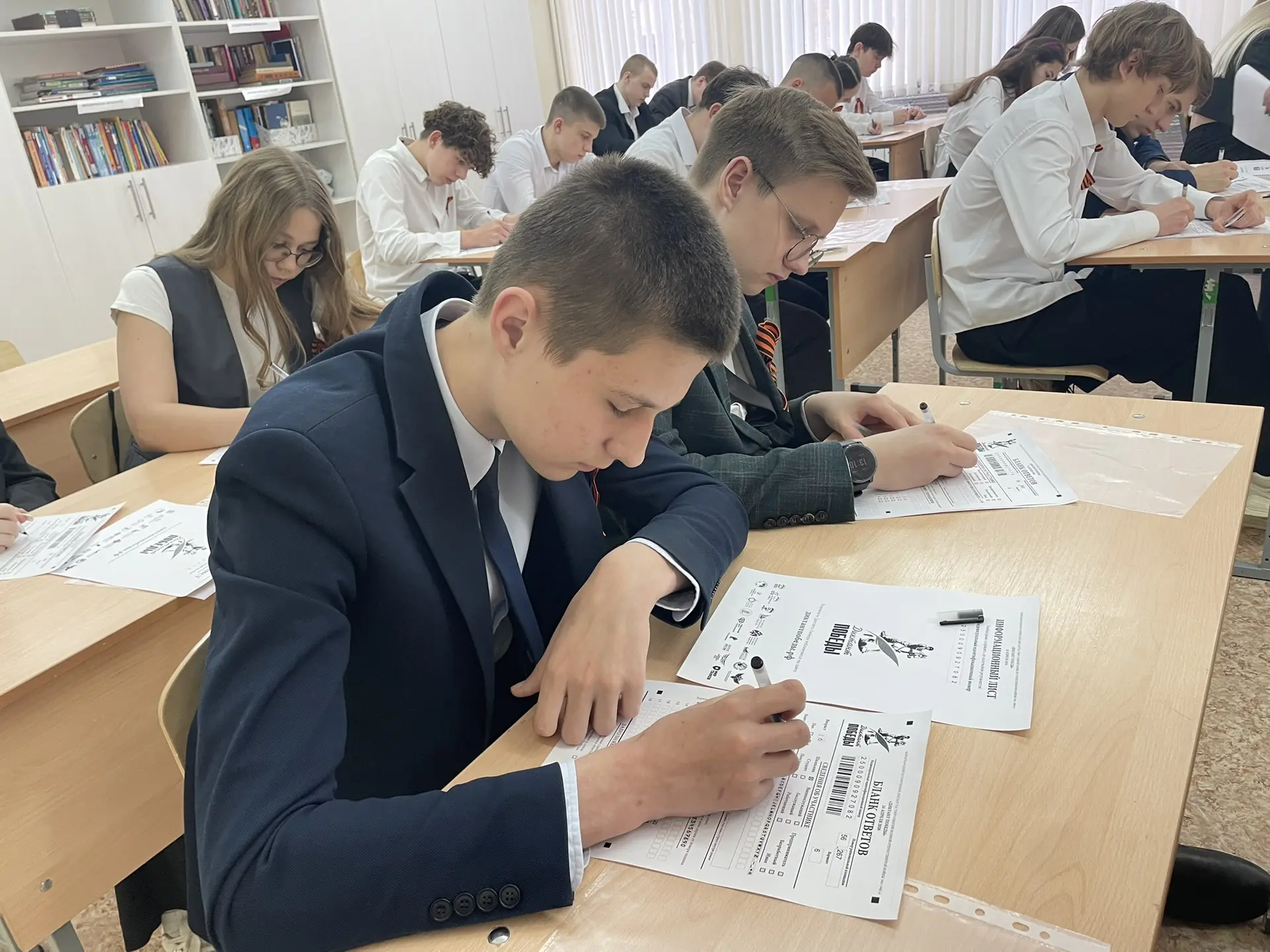 🇷🇺 «Диктант Победы» в нашей школе!  Прямо сейчас в МОАУ «СОШ 76» начинается масштабная патриотическа
