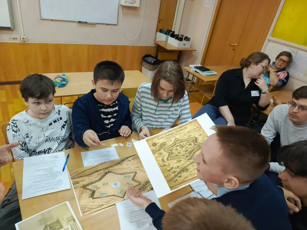 🚀Педагоги школ города ищут новые подходы к организации исследовательской деятельности учащихся   На 