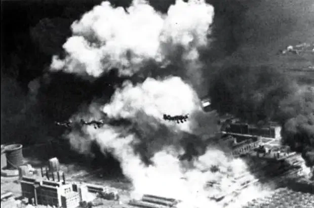 23 августа 1942 года был совершен массовый налет Люфтваффе на Сталинград. При этом зада...