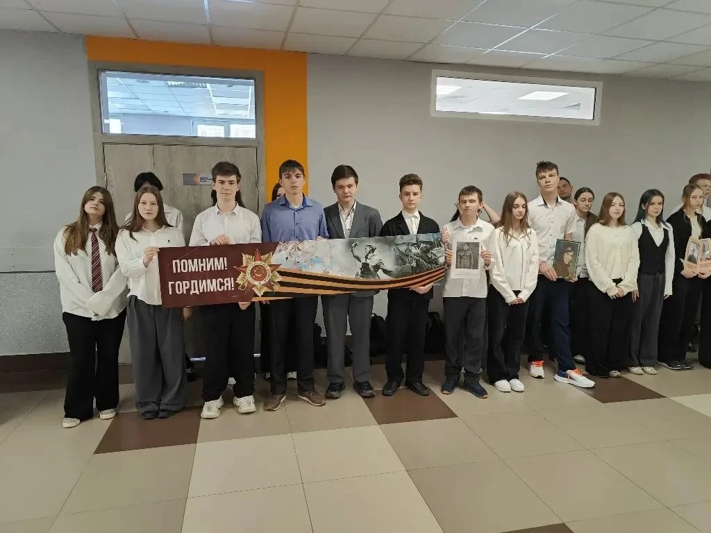 Педагоги, учащиеся и родители МОУ СОШ 32 присоединились к Всероссийской акции «Портреты Победы». В р