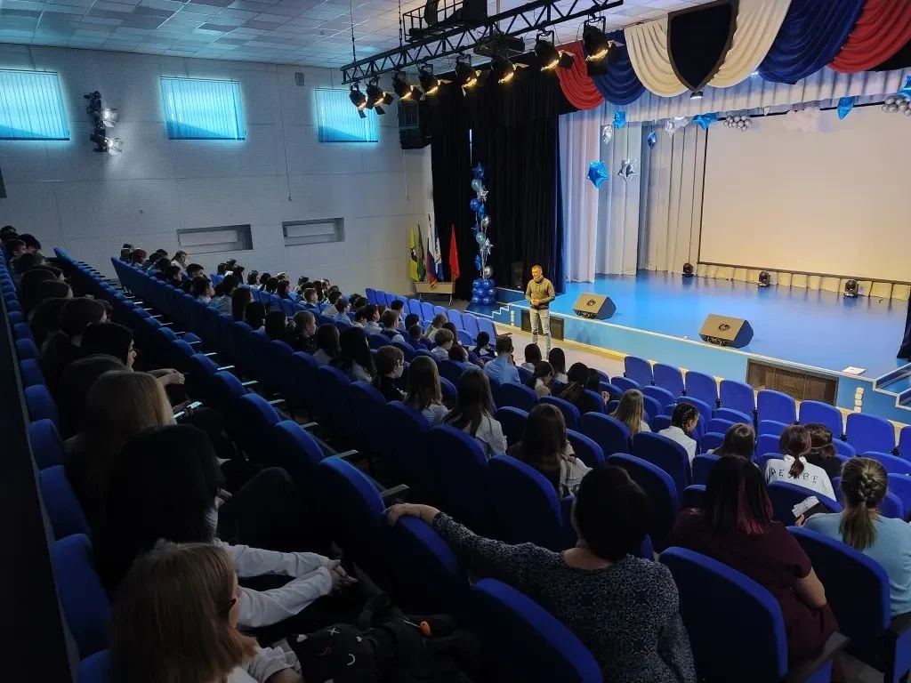 Занятия по пожарной безопасности   🔥 9 февраля в нашей школе волонтёр «Добровольного отряда в сфере 