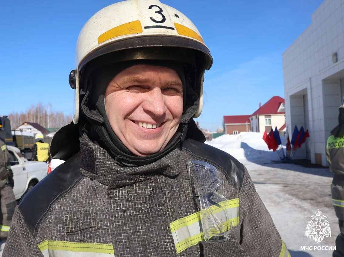 #ЛицаМЧС   🔥Герой, стоящий на страже: Алексей Стариков – помощник начальника караула 3 пожарно-спаса