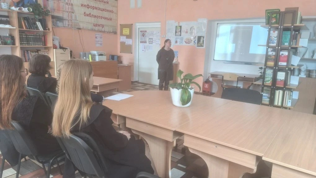 Сегодня в МБОУ "Соколовской СОШ №4" прошли классные часы, посвященные важным темам защи...
